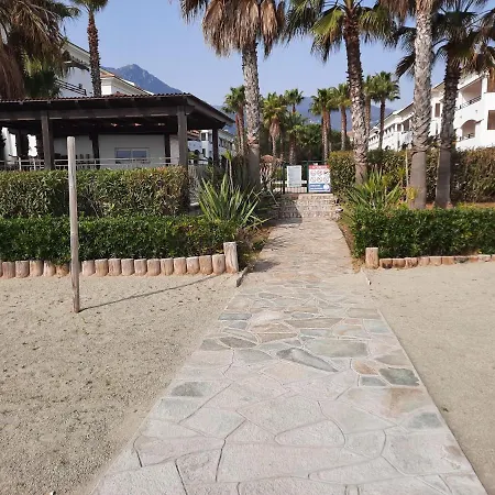 Appartement Dans Residence Les Pieds Dans L'Eau Moriani Plage
